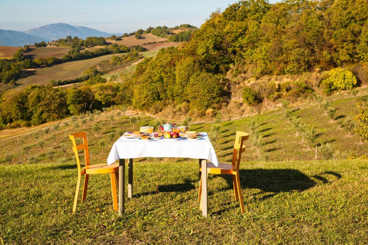 Tenuta Borgo Santa Cecilia 古比奥 外观 照片