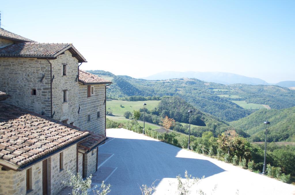 Tenuta Borgo Santa Cecilia 古比奥 外观 照片