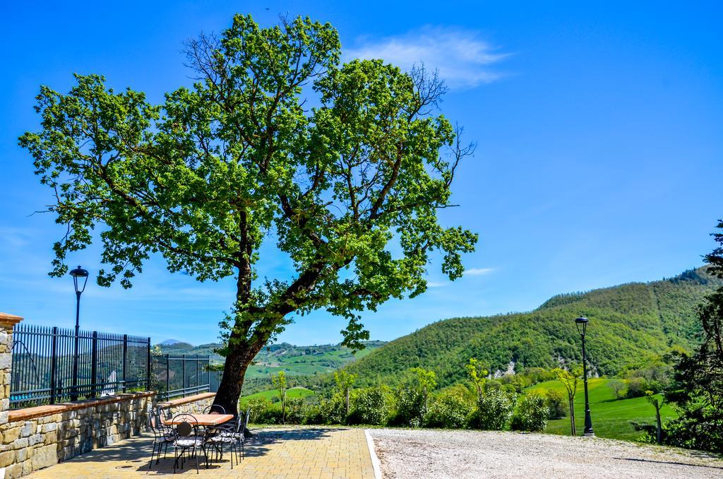 Tenuta Borgo Santa Cecilia 古比奥 外观 照片